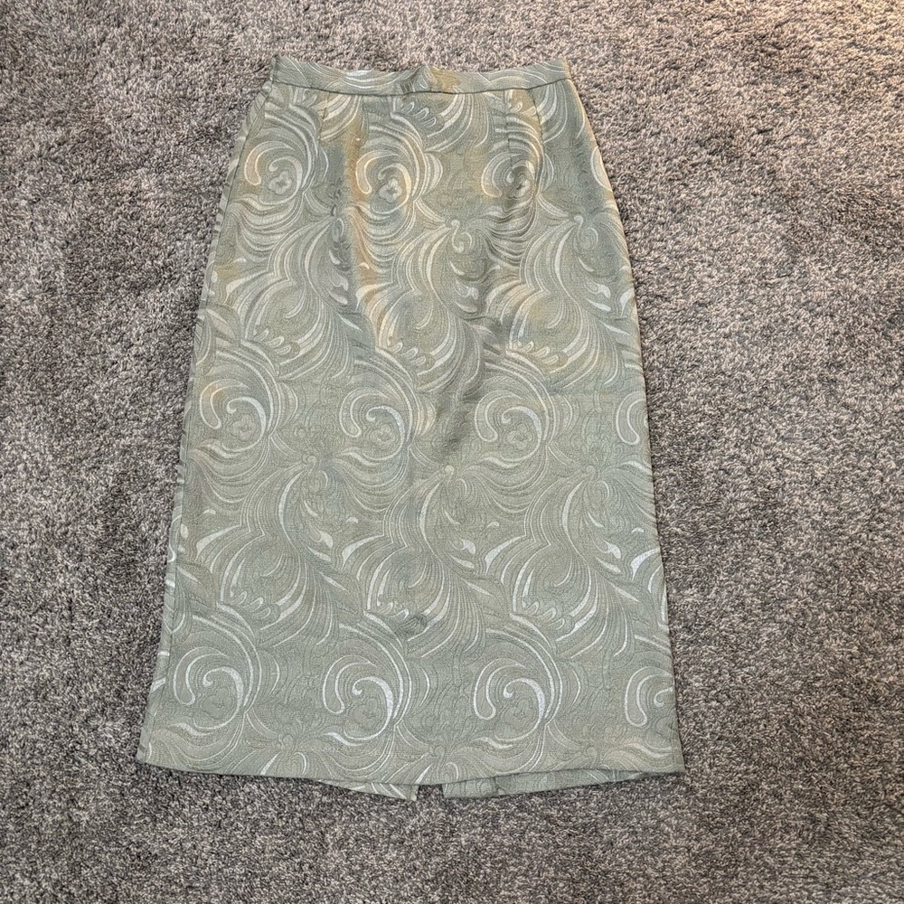 Elegant Green Patterned Skirt